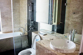 The Pano condo for sale Riverside in Bangkok Rama 3. Best layout, best unit, best price 133 sq.m. 2+1 bedrooms