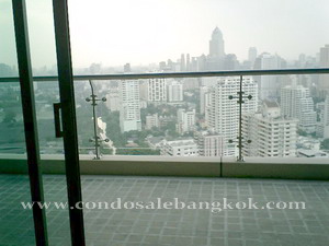 Luxury condo for sale in Sukhumvit Bangkok nearby Asok BTS. Luxury building and nice view 183 sq.m. 3 bedrooms. Very nice building.