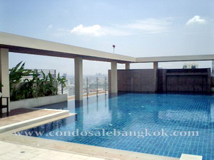 Luxury condo for sale in Sukhumvit Bangkok nearby Asok BTS. Luxury building and nice view 183 sq.m. 3 bedrooms. Very nice building.