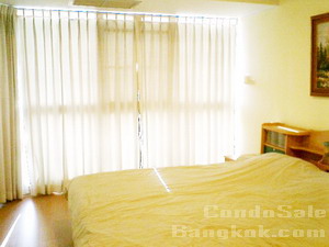 2 bedrooms 1 bathroom 60 sq.m. condo for sale near Emporium and Prompong BTS