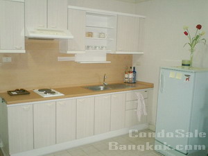 2 bedrooms 1 bathroom 60 sq.m. condo for sale near Emporium and Prompong BTS