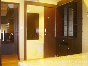 The Address Sukhmvit42 Boutique modern style in Lowrise and luxury building. Nicely furnished. 1 bedroom 45.60 sq.m.