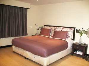 Condo for sale in Bangkok Sukhumvit 63 Ekamai4 near Big C Market 2 bedrooms 133.95 sq.m. 2 bedrooms 3 bathrooms. Tastefully decorated.