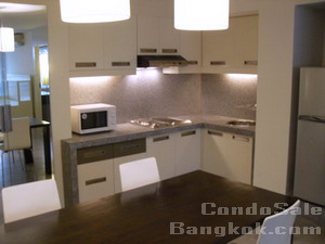 Condo for sale in Bangkok Sukhumvit 53 Cozy 1 bedroom 67 sq.m. in nice neighborhood. Walk to Thonglor BTS