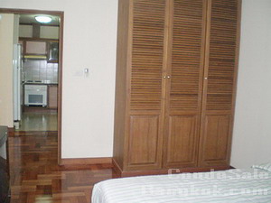 Condo for sale in Sukhumvit 11. comfortable 2 bedrooms 2 bathrooms 108 sq.m. Furnished