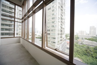 Bared-shell condo for sale in The Emporio condo in Sukhumvit 24. Duplex style 181 sq.m. Design your own style.