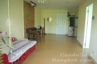 SUPER DEAL EVER !!! New condition Condo for sale in Bangkok Thonglor BTS. 1 bedroom 1 bathroom 50 sq.m. Good Value 8% yield.