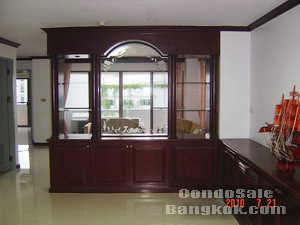 ขายคอนโดในสุขุมวิท 15 ใกล้โรงเรียนนานาชาติ 230 ตร.ม. 3 ห้องนอน ใกล้รถไฟฟ้า