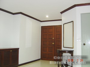 ขายคอนโดในสุขุมวิท 15 ใกล้โรงเรียนนานาชาติ 230 ตร.ม. 3 ห้องนอน ใกล้รถไฟฟ้า