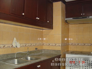 ขายคอนโดในสุขุมวิท 15 ใกล้โรงเรียนนานาชาติ 230 ตร.ม. 3 ห้องนอน ใกล้รถไฟฟ้า