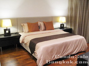 Condo for sale in Bangkok Sukhumvit 200 m to Nana BTS 1 bedroom 54.50 sq.m. Tastefully furnished