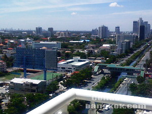 Condo for sale in Bangkok Empire Place Sathorn 100 sq.m. 2 bedrooms very bright. Fully furnished. Close to Chongnonsi BTS. Nice view