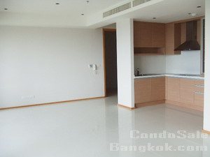 Brandnew condo for sale in The Emporio Place condo Sukhumvit 24. Facing south, Bright, Airy and High floor 108 sq.m. 2 bedrooms.