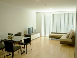 Luxury lowrise style condo for sale fully furnished near Ekamai BTS. 2 bedrooms 87.71 sq.m.