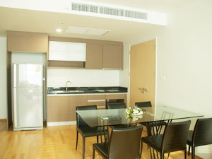 Luxury lowrise style condo for sale fully furnished near Ekamai BTS. 2 bedrooms 87.71 sq.m.