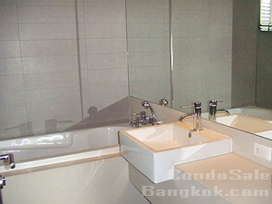 Brand New Condo for sale on Sukhumvit 59. Fully furnished 2 bedrooms.