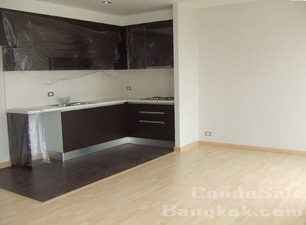 Brand New Condo on Sukhumvit 59 for sale. Unfurnished 2 bedrooms. Must see.