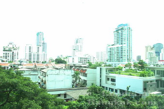 Nicely furnished condo for sale in Sukhumvit 23 Wind condo 53.55 sq.m 1 bedroom Greenery view. 700 m. to Sukhumvit BTS & MRT