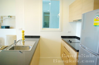 Nicely furnished condo for sale in Sukhumvit 23 Wind condo 53.55 sq.m 1 bedroom Greenery view. 700 m. to Sukhumvit BTS & MRT