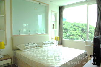 Nicely furnished condo for sale in Sukhumvit 23 Wind condo 53.55 sq.m 1 bedroom Greenery view. 700 m. to Sukhumvit BTS & MRT