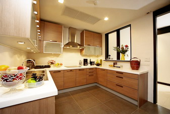 Brandnew Penthouse for sale in Bangkok Sathorn area. Duplex 460 sq.m. with 3 bedrooms fully furnished. Very peaceful and comfortable.
