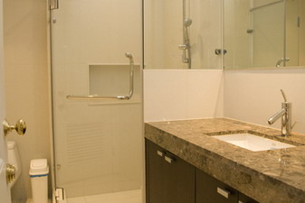 Brand new condo for sale in Ploenchit area Bangkok 209 sq.m. 3 + 1 bedrooms Fully furnished. Luxury of living in heart of Bangkok.