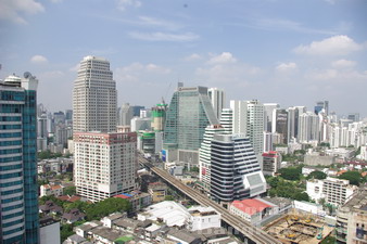 Penthouse condo for sale in Bangkok Sukhumvit 20. Size: 550 sq.m., 4 bedrooms, fully furnished. Walk to Asok BTS and Sukhumvit MRT.