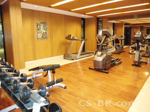 Relocation & Need to sell. Best location in town. 52 sq.m. One bedroom condo for sale Sathorn-Silom area near Bangkok Bank HQ. A few minutes walk to Chongnonsee BTS. Tasetefully furnished.