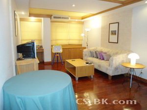 Relocation & Need to sell. Best location in town. 52 sq.m. One bedroom condo for sale Sathorn-Silom area near Bangkok Bank HQ. A few minutes walk to Chongnonsee BTS. Tasetefully furnished.