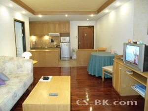 Relocation & Need to sell. Best location in town. 52 sq.m. One bedroom condo for sale Sathorn-Silom area near Bangkok Bank HQ. A few minutes walk to Chongnonsee BTS. Tasetefully furnished.