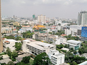 Brand New condo for sale on Sukhumvit 5 9. Fully furnished, high floor, close to Thonglor BTS.