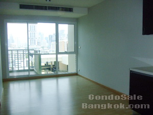 Urgent sale! Wecome for offer. Brand new hi floor nice view only 84,630 Baht/sq.m. Close to Thonglor BTS. 66.17 sq.m. 2 bedrooms. Nice view.