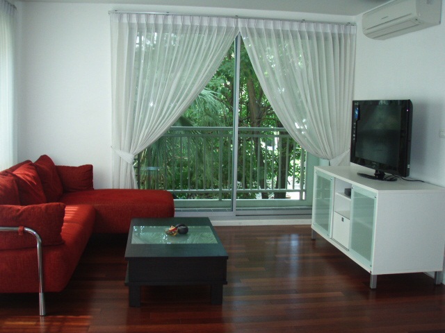 CHEAP & GOOD DEAL Condo for sale with tenant in 49 Plus 2. Fully furnished 81 sq.m. 2 bedrooms 2 bathrooms. Nice residential area. 8% yield of return