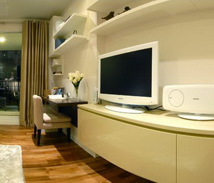Luxury condo for sale in Ivy Thonglor. Penthouse floor. Fully furnished 42 sq.m. Absolute clear view!