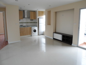 Condo for sale in Bangna area. Close to new extension BTS station and expressway. Brand new Partly furnished 2 bedrooms 2 bathroom 2 balconies. Nice view & Bright. Special layout. Only one in this project!