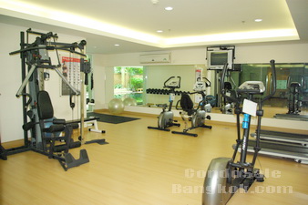 VERY UGENT, Need CASH!!!  Under market value Condo in Bangkok Silom - Sathorn area. Size 147 sq.m. 2 bedrooms + 1 study 2 bathrooms. Unfurnished. ONLY B71,500/sq.m