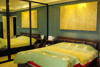 Condo for sale in Sukhumvit 31. Very peaceful and nice area. Nice greenery view.  190 sq.m. 2 bedrooms in duplex style.