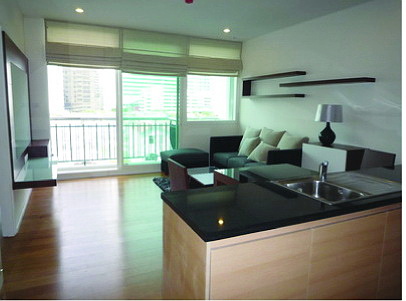 Sell with Tenants !!! 52 sq.m. Corner unit one bedroom condo for sale in Bangkok Sukhumvit 23. Fully furnished.