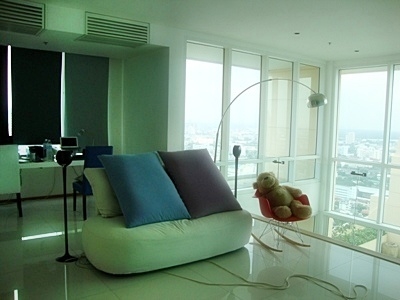 Condo for sale in Bangkok Sathorn area. with Private garden. 300 sq.m. 3 bedrooms furnished.