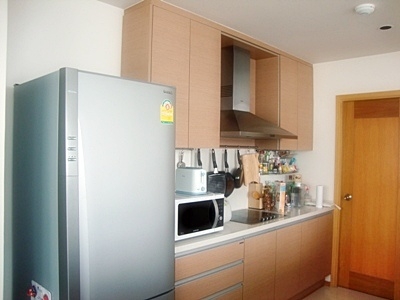 Condo for sale in Bangkok Sathorn area. with Private garden. 300 sq.m. 3 bedrooms furnished.