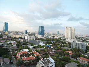 Condo for sale in Bangkok Sukhumvit Thonglor area. Spacious 108 sq.m. Fully furnished 2 bedrooms in prime residential area. Convenient location. Easy access to everthing. Fantastic View!