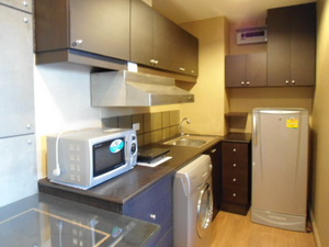 Urgent sale! Cheaper than market price. Luxury one bedroom fully furnished 42 sq.m. Walk to Ekamai BTS.