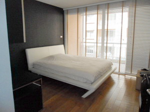 Expat moving! Nice modern condo for sale in Sukhumvit 39. Cute balcony with 3 bedrooms 137 sq.m. Resort style. Greenery & Peaceful.