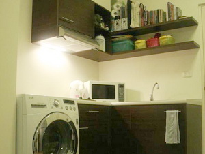 Condo for sale easy access to BTS Udomsuk. New & Nice building 35 sq.m. 1 bedroom 1 bathroom Fully furnished.
