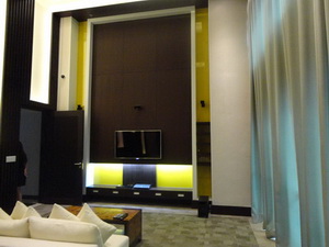 Urgent down payment sale! Very high floor 1 bedroom 47.59 sq.m. Easy access to Nana BTS. Lower than market price.