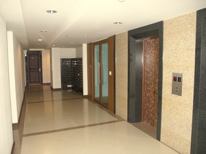 Beautiful corner room: 2 bedroom 1 bathroom, size 72.76 sqm. on the 2nd floor with large private outdoor living area & Jacuzzi Pool. 100 m to Tesco Lotus and BTS.