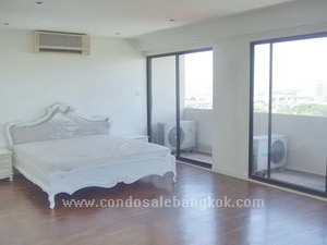 Economy price Rich space 211 sq.m. !!!  condo for sale in Bangkok DUPLEX 3 bedrooms? Convenient location. NEED NEW OWNER.....