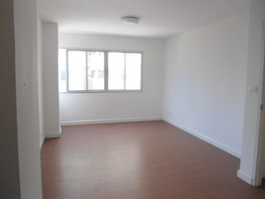 Sale at loss one bedroom condo in Sathorn area. 49 sq.m. 7th floor. Easy access to many places such as central rama3, expressway, 10 minutes to Sukhumvit.