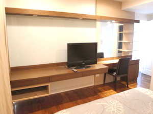 Condo for sale in Bangkok Sukhumvit 31.Tastefully furnished 2 bedrooms 89 sq.m. Comfortable living in Sukhumvit 31.