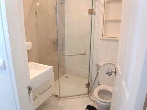 Condo for sale in Bangkok Sukhumvit 31.Tastefully furnished 2 bedrooms 89 sq.m. Comfortable living in Sukhumvit 31.